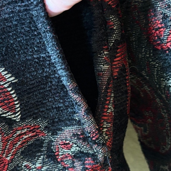 Bon Worth Tapestry Full Zip Black/Red Paisley Jacket; Size LP - Picture 5 of 8